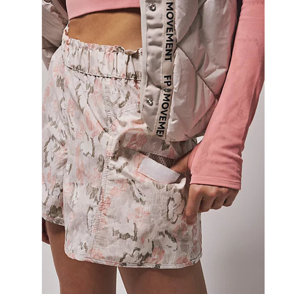 Free People Movement Way Home Short Womens Small‎ Ivory Combo Pink Gray Athletic - Picture 10 of 14
